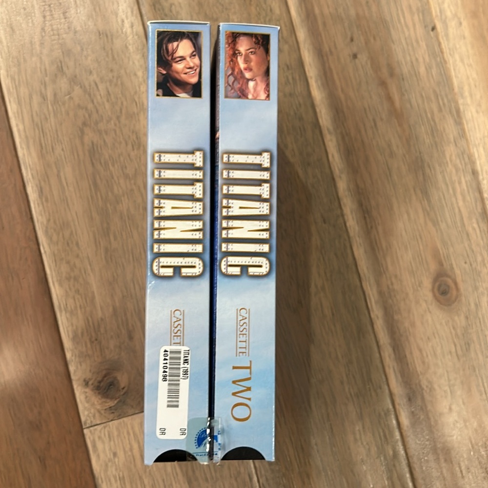 Titanic VHS Set - Picture 6 of 8